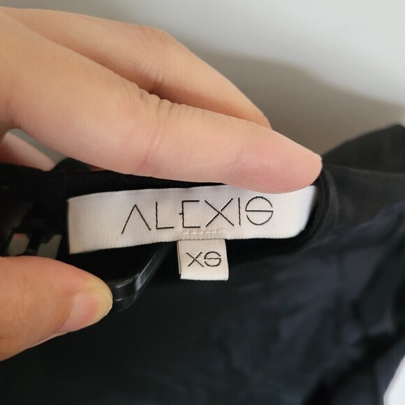 Alexis Black 100% Silk Long 3/4 Sleeve Bell Sleeve Mini Shift Dress Size XS - Picture 9 of 10